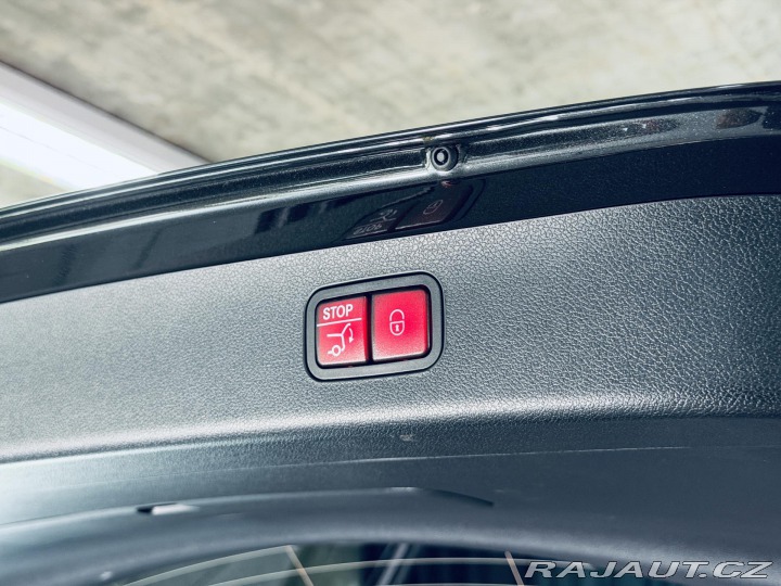 Mercedes-Benz E 220d*AMG*360*REZERVACE* 2025