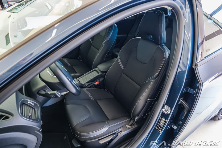 Volvo V40 2.0D2 Momentum 88kW autom 2019