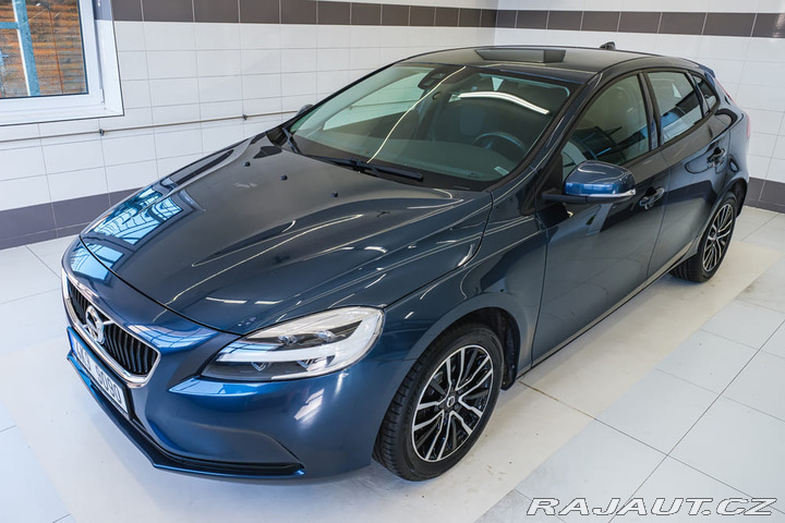 Volvo V40 2.0D2 Momentum 88kW autom 2019