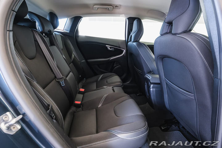Volvo V40 2.0D2 Momentum 88kW autom 2019