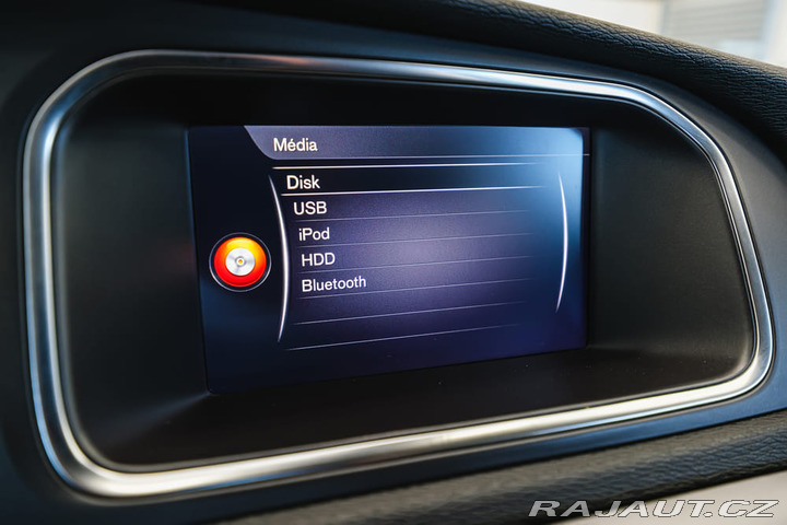 Volvo V40 2.0D2 Momentum 88kW autom 2019