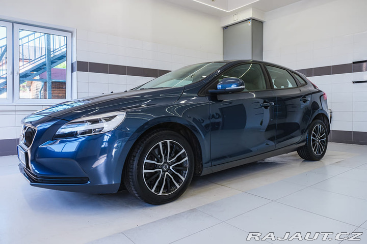 Volvo V40 2.0D2 Momentum 88kW autom 2019
