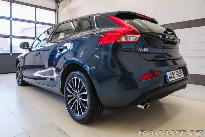 Volvo V40 2.0D2 Momentum 88kW autom 2019