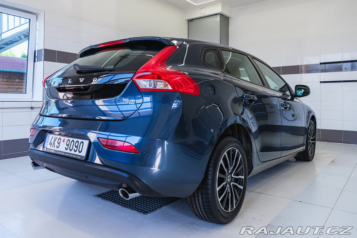 Volvo V40 2.0D2 Momentum 88kW autom 2019