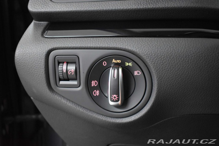 Volkswagen Sharan 2.0 TDI 4x4*DSG*TAŽNÉ*WEB 2021