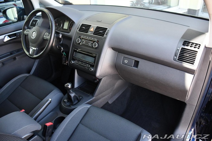 Volkswagen Touran 1.6TDi 77kW TAŽNÉ 2011