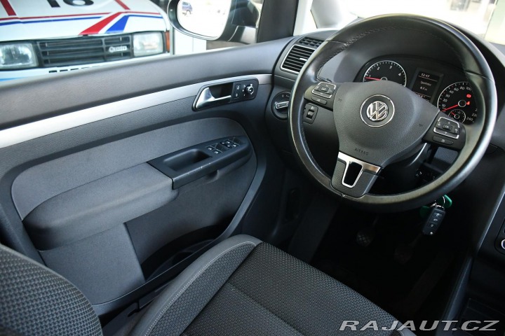 Volkswagen Touran 1.6TDi 77kW TAŽNÉ 2011