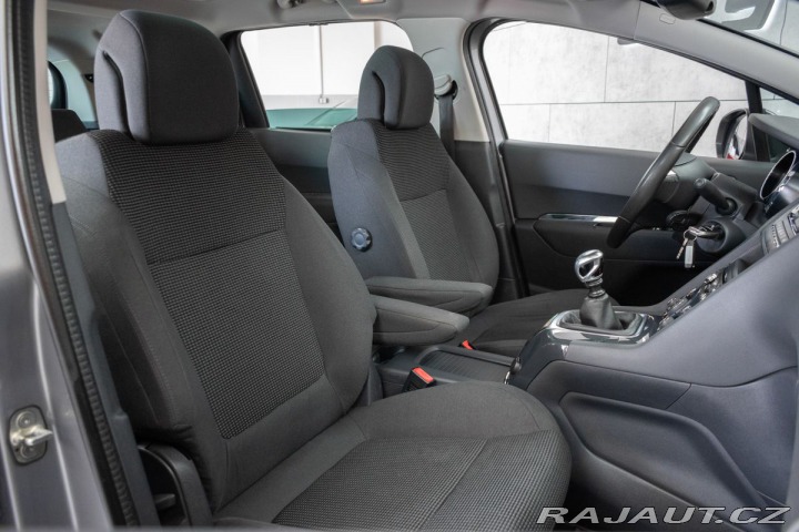 Peugeot 5008 2.0 HDI *REZERVACE* 2016