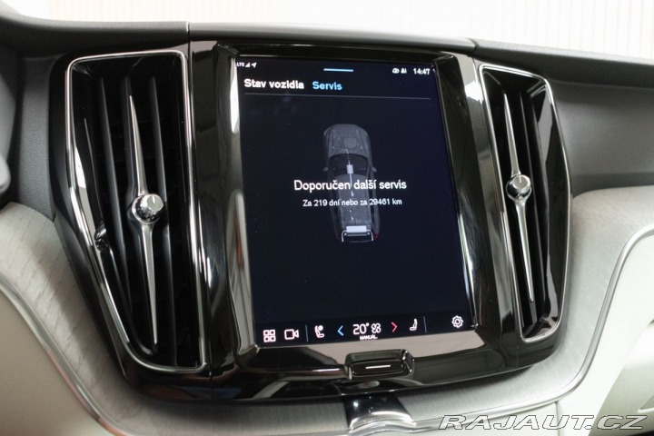 Volvo XC60 B5 184kW DARK PLUS*DPH*ČR 2023