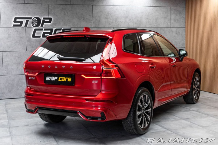 Volvo XC60 B5 184kW DARK PLUS*DPH*ČR 2023
