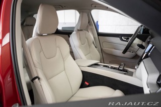 Volvo XC60 B5 184kW DARK PLUS*DPH*ČR 2023