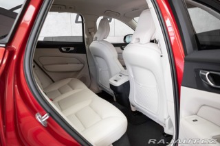 Volvo XC60 B5 184kW DARK PLUS*DPH*ČR 2023