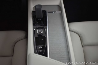 Volvo XC60 B5 184kW DARK PLUS*DPH*ČR 2023