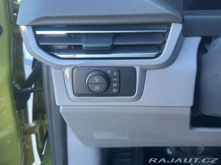 Volkswagen Caravelle 2.0TDi, 110KW, 8. MÍST 2026