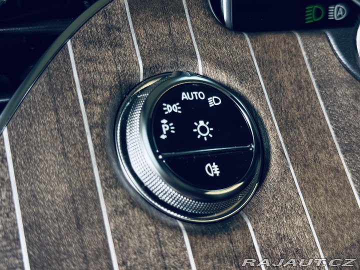 Mercedes-Benz E 220d*AMG*4M*AIR*NAT.NAP*P 2025