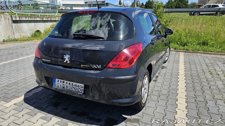 Peugeot 308  2010