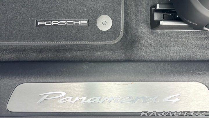 Porsche Panamera 4 E-Hybrid 2026