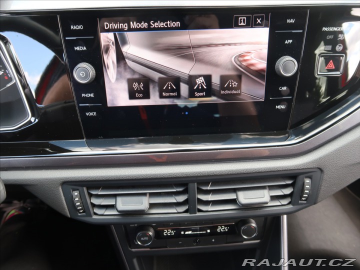 Volkswagen Polo 1,0 TSi DSG R-Line NAVI Č 2018