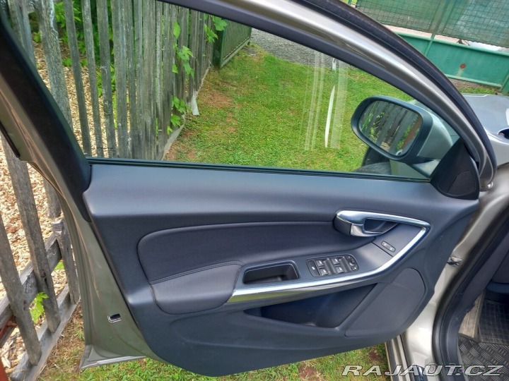 Volvo S60 D3 komplet po servisu 1800