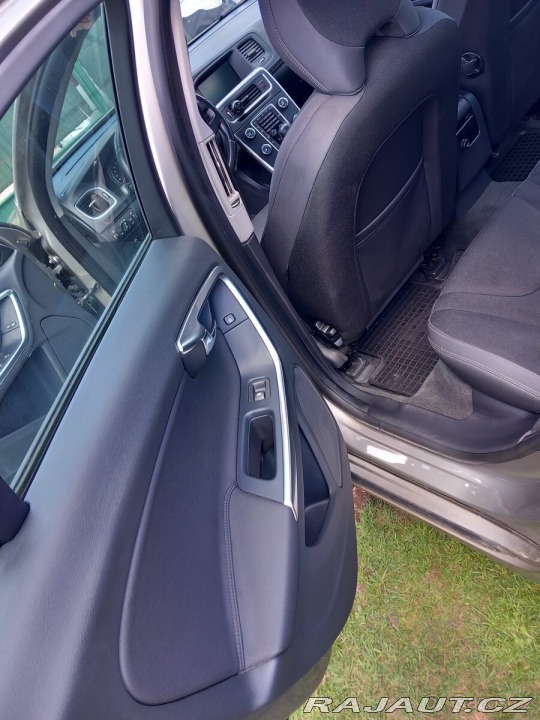 Volvo S60 D3 komplet po servisu 1800
