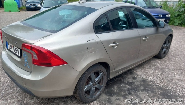 Volvo S60 D3 komplet po servisu 1800