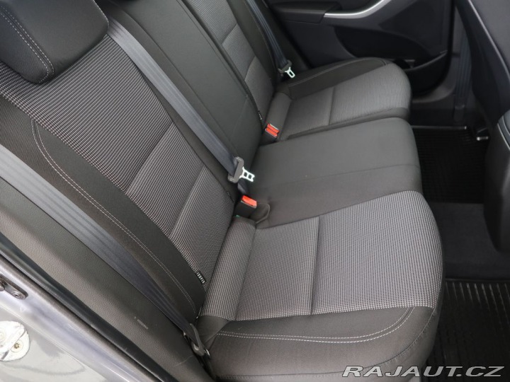 Hyundai i30 ,73kW,Manuál,CZ 2012