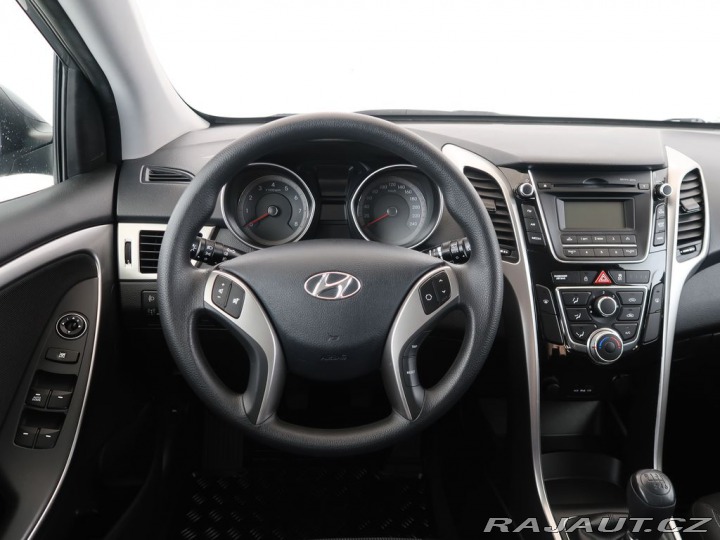 Hyundai i30 ,73kW,Manuál,CZ 2012