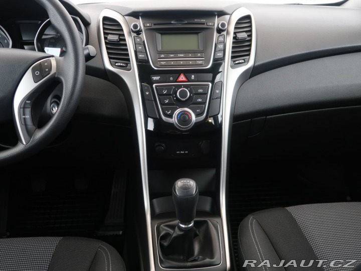 Hyundai i30 ,73kW,Manuál,CZ 2012