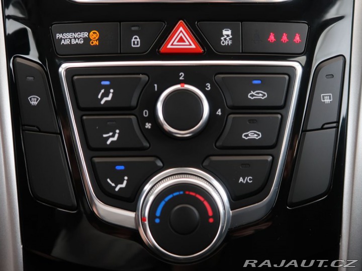 Hyundai i30 ,73kW,Manuál,CZ 2012