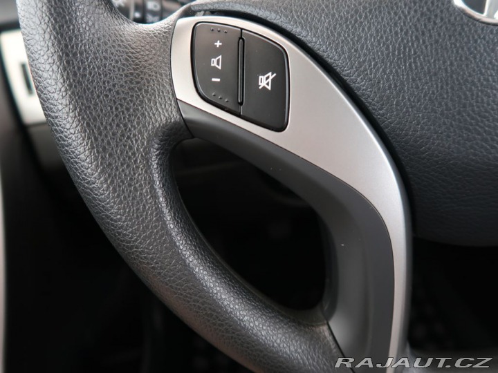 Hyundai i30 ,73kW,Manuál,CZ 2012