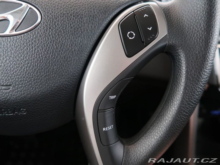 Hyundai i30 ,73kW,Manuál,CZ 2012