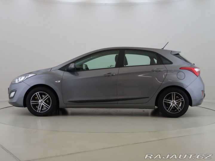 Hyundai i30 ,73kW,Manuál,CZ 2012