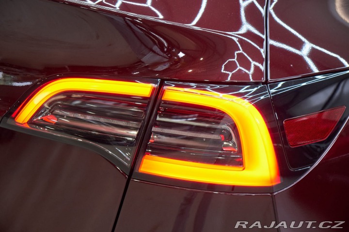 Tesla Model Y dual motor long range 2023