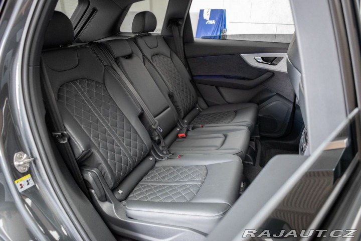 Audi Q7 55 TFSI e *S-LINE*4x4*AIR 2025