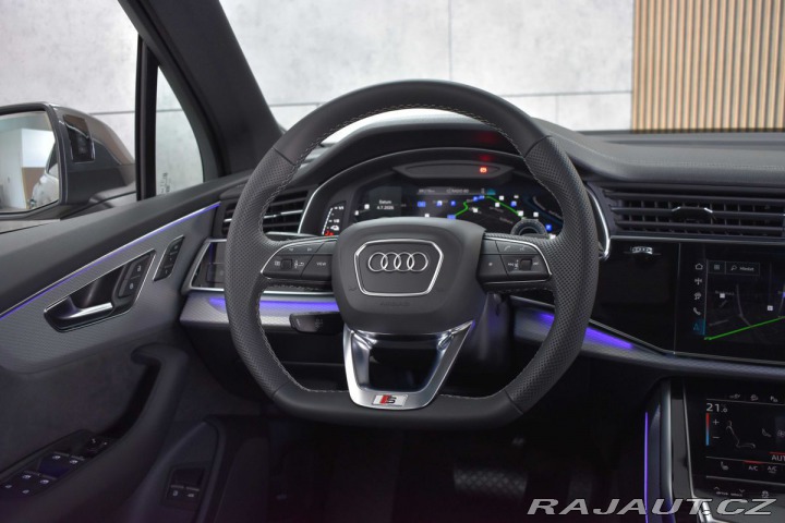 Audi Q7 55 TFSI e *S-LINE*4x4*AIR 2025