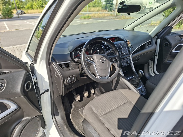 Opel Zafira Tourer 2014