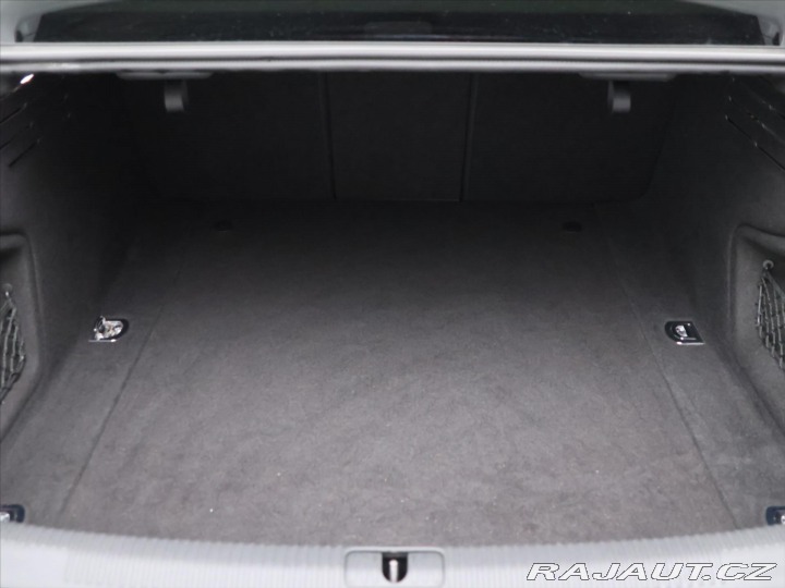 Audi A4 2,0 TDI 140 kW S-Line S-T 2017