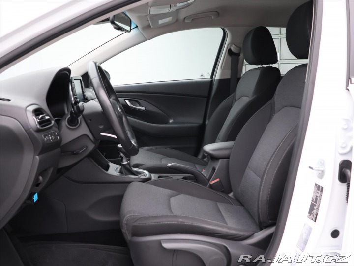 Hyundai i30 1,5 T-GDI 117kW Smart CZ 2024