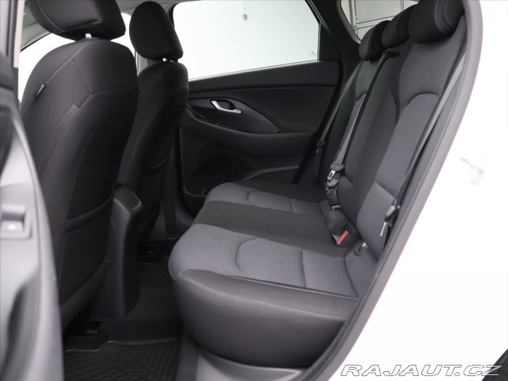 Hyundai i30 1,5 T-GDI Mild Hyb Smart 2024