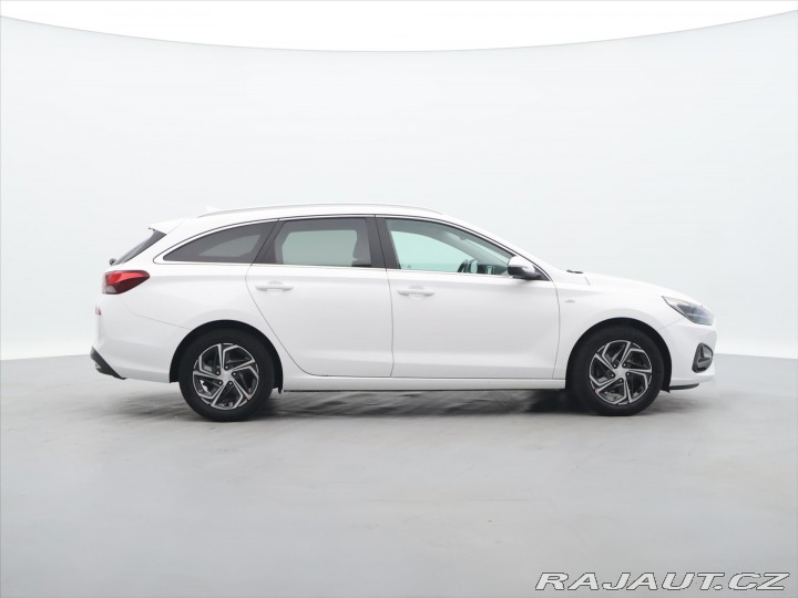 Hyundai i30 1,5 T-GDI Mild Hyb Smart 2024