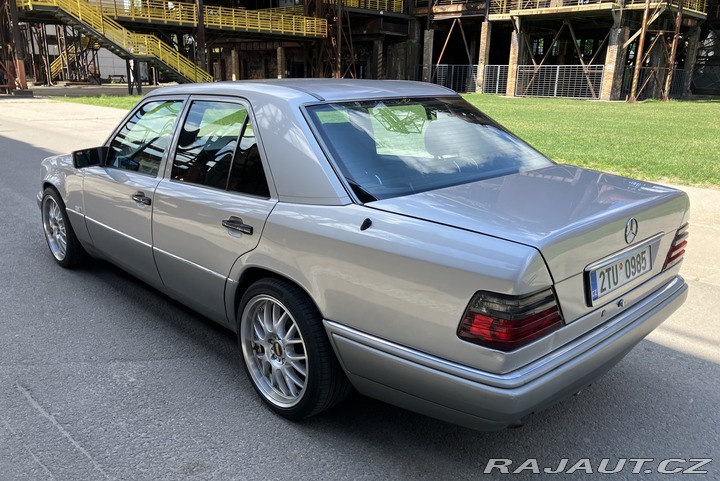 Mercedes-Benz 124 E 200 1995