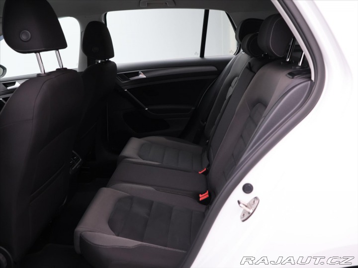 Volkswagen Golf 1,4 TSI 92kW CZ LED 2017