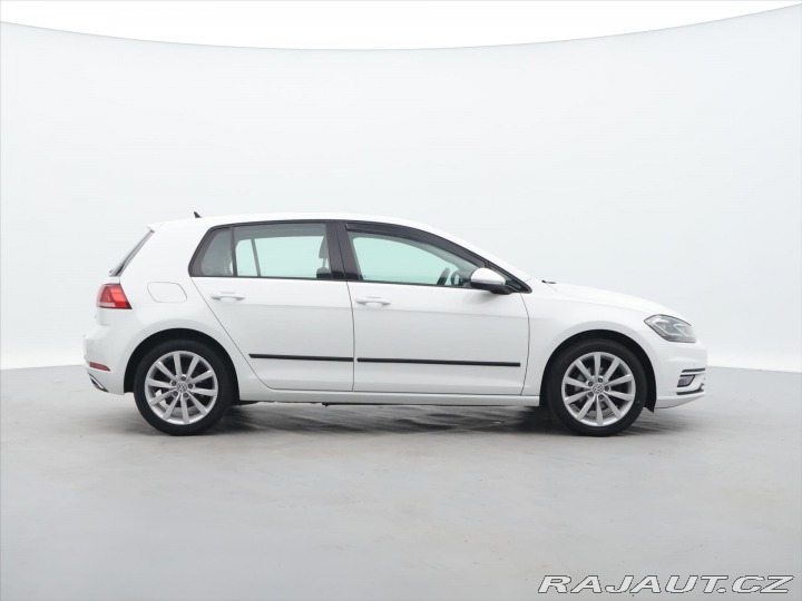 Volkswagen Golf 1,4 TSI 92kW CZ LED 2017
