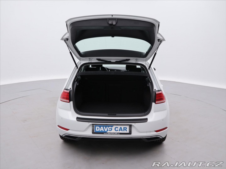 Volkswagen Golf 1,4 TSI 92kW CZ LED 2017
