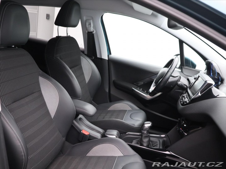 Peugeot 2008 1,2 PT 82k CZ 1 Maj. Allu 2018