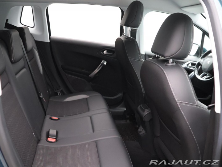 Peugeot 2008 1,2 PT 82k CZ 1 Maj. Allu 2018