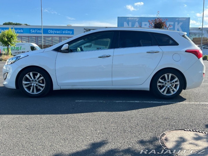 Hyundai i30 1,6 CW CRDi 94kW 1800