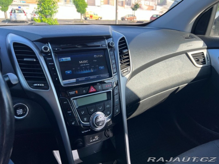 Hyundai i30 1,6 CW CRDi 94kW 1800