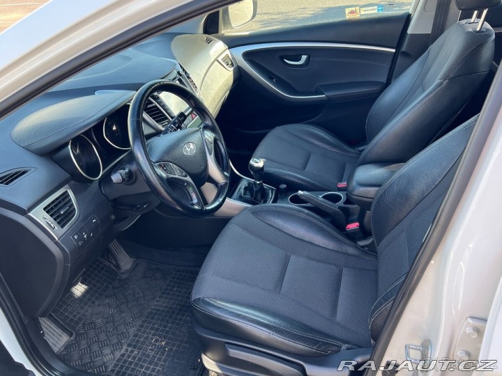 Hyundai i30 1,6 CW CRDi 94kW 1800