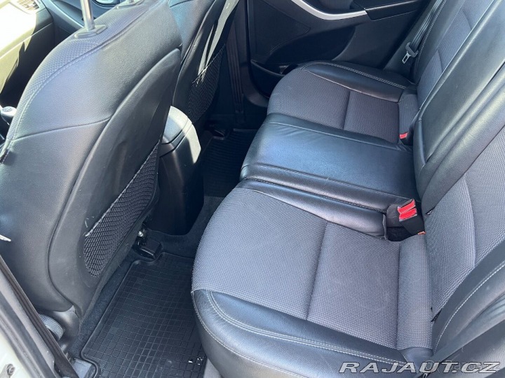 Hyundai i30 1,6 CW CRDi 94kW 1800